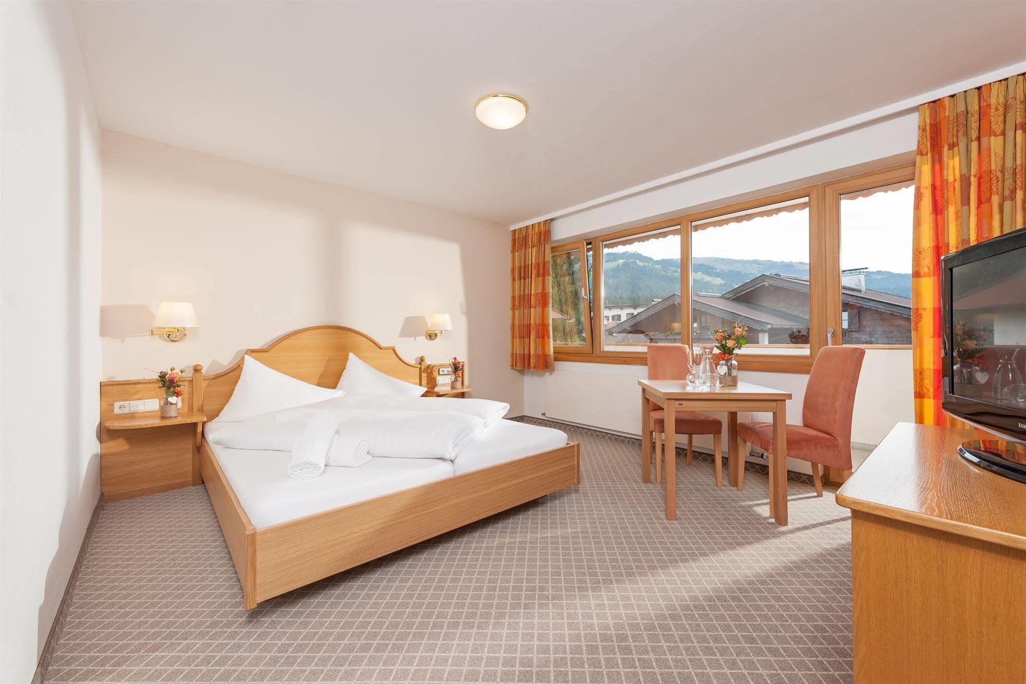Alpen Glueck Hotel Kirchberger Hof Kirchberg in Tirol Esterno foto
